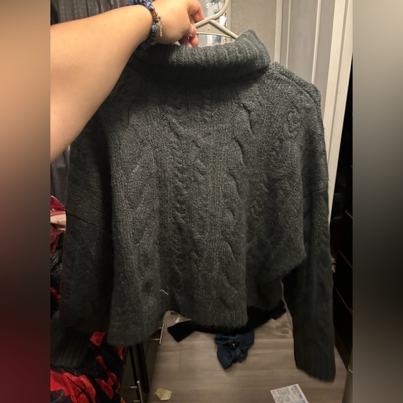 Sweater - Picture 3 of 3